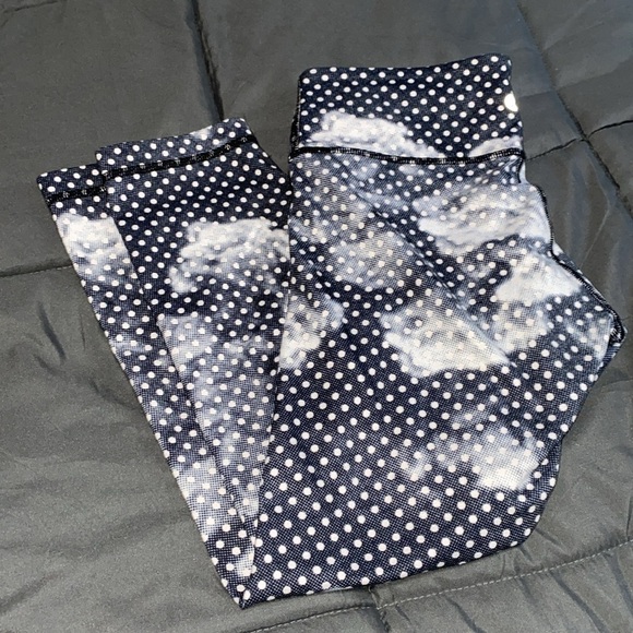 Lululemon Wunder Under Crop II - Picture 11 of 13